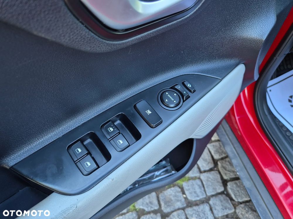 Kia Stonic 1.6 CRDi Platinum Edition - 13