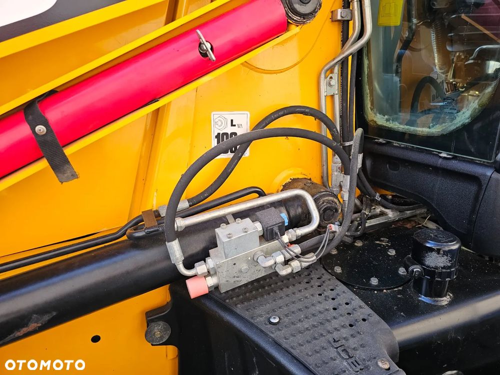 JCB 3CX Contractor 110kM - 12