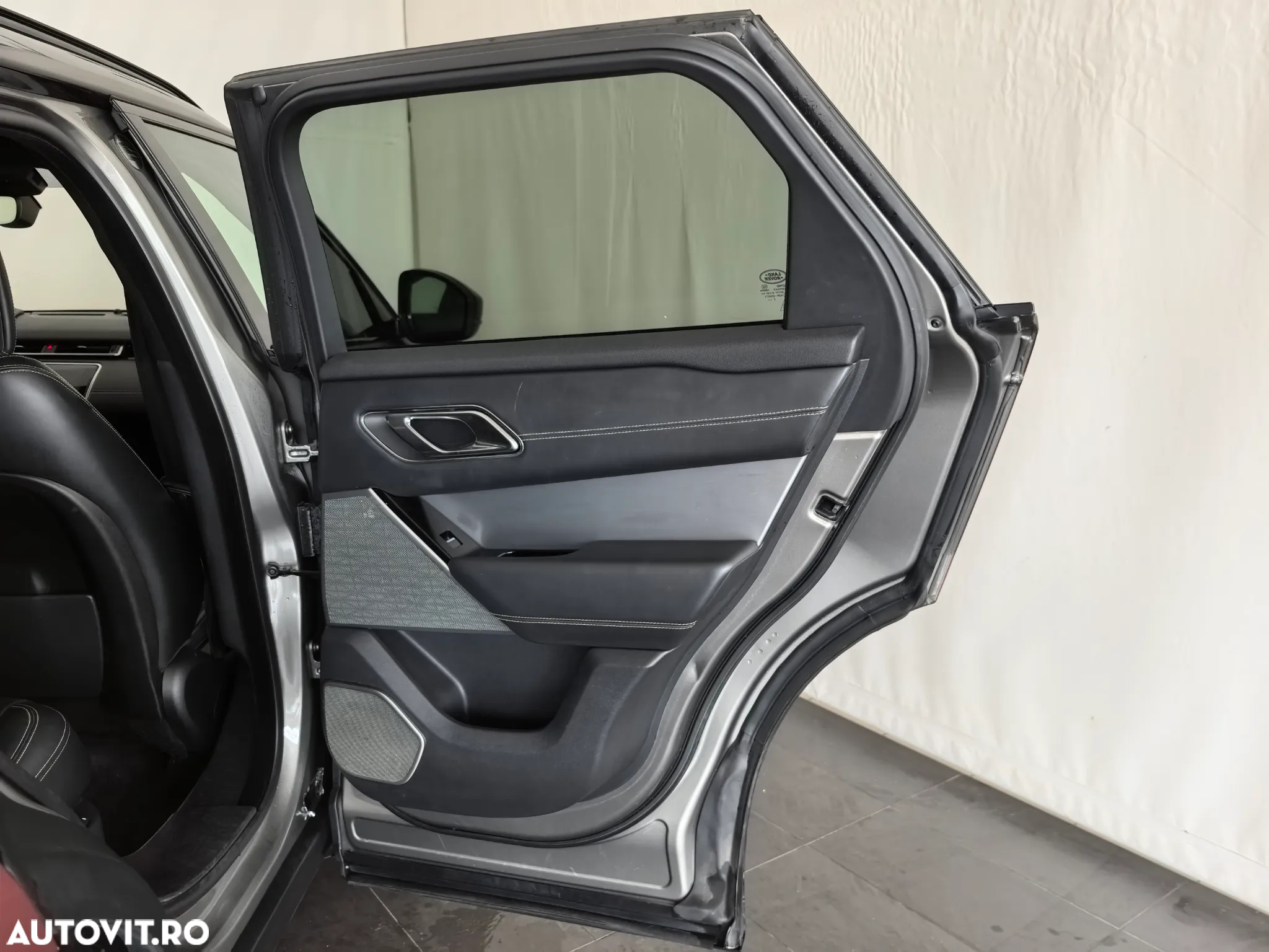 Land Rover Range Rover Velar 2.0 R-Dynamic HSE - 11