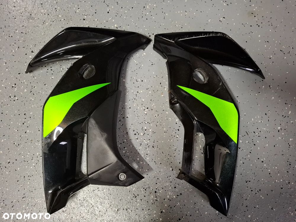 Kawasaki KLE 650 Versys owiewka czacha czasza boczek - 12