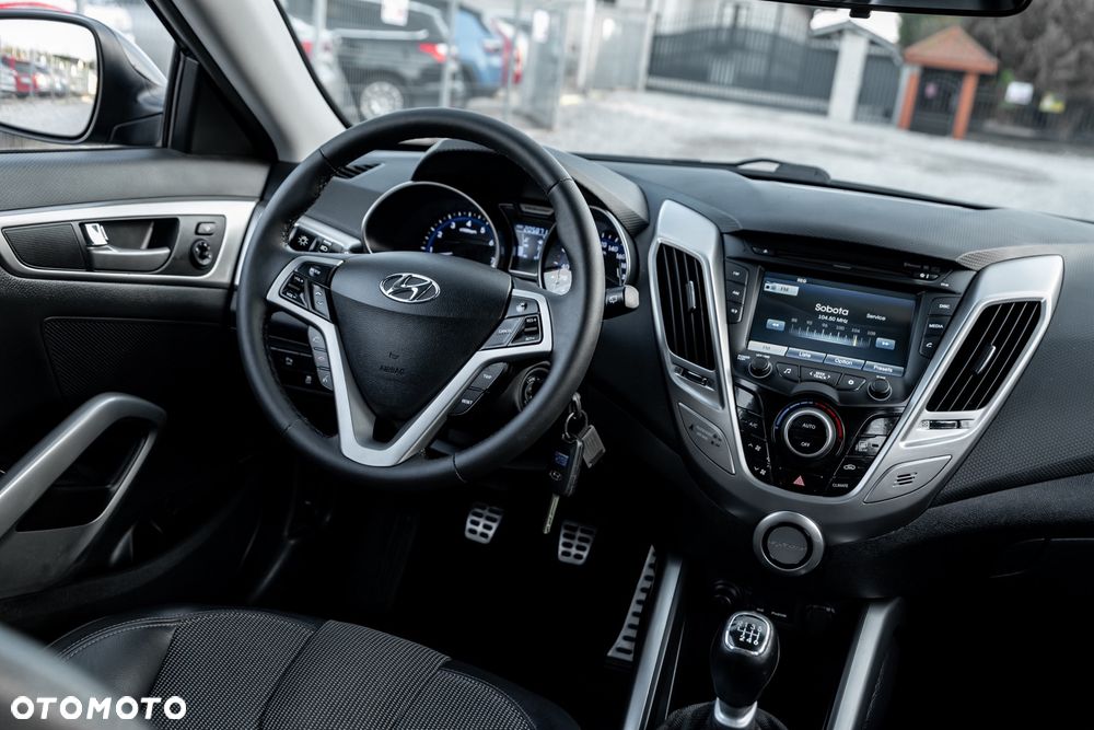 Hyundai Veloster 1.6 Premium - 34