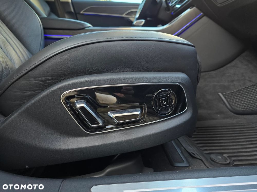 Audi A8 L 55 TFSI quattro tiptronic - 39