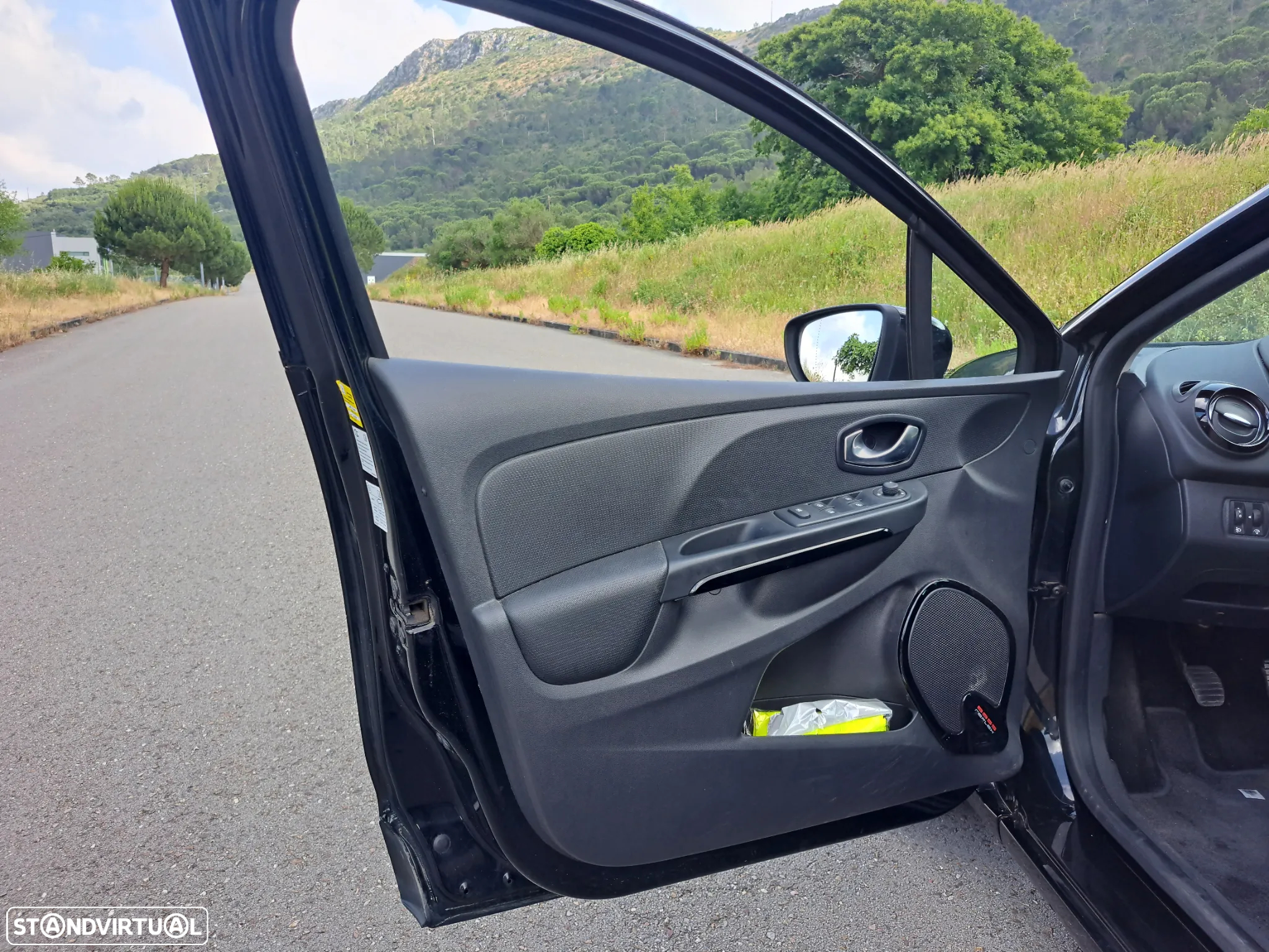 Renault Clio 1.5 dCi Luxe - 11