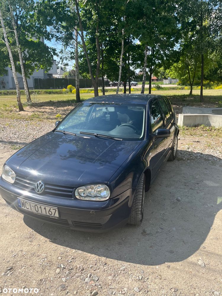 Volkswagen Golf - 2