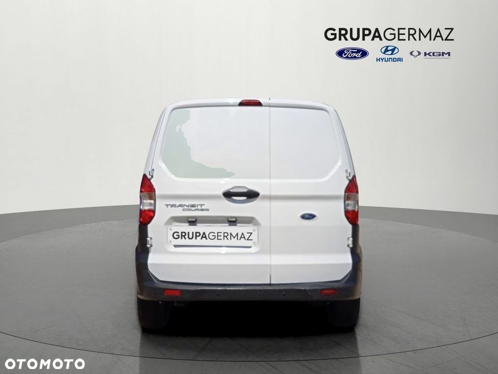 Ford Transit Courier - 8