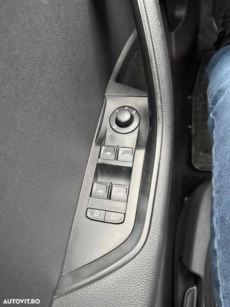 Skoda Superb 2.0 TDI DSG Ambition - 11