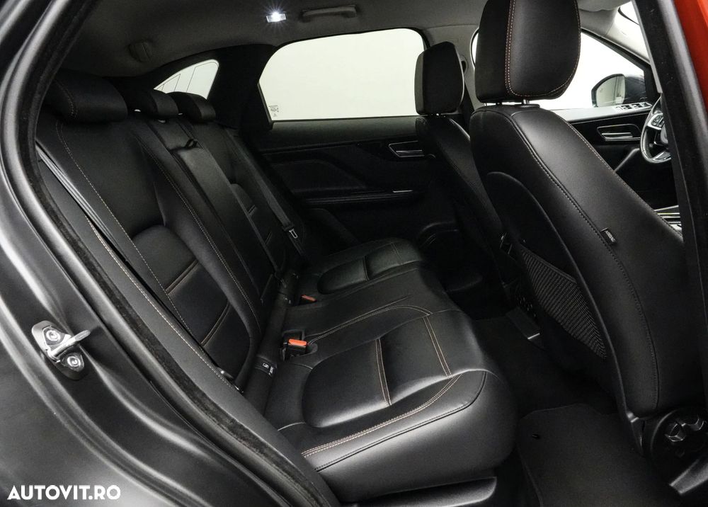 Jaguar F-Pace 20d Aut. Prestige - 17