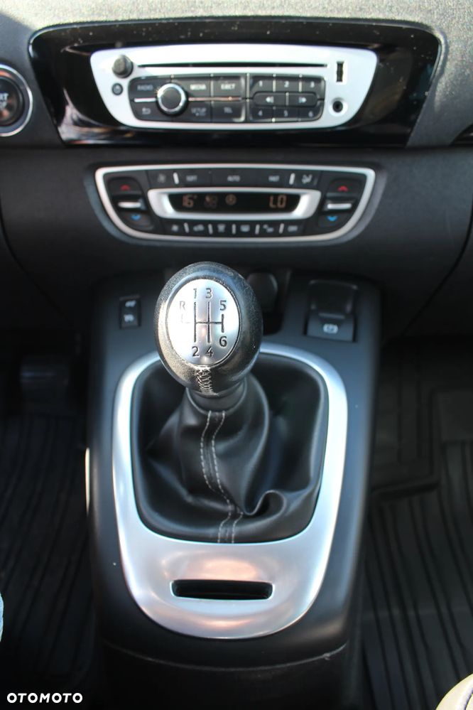 Renault Scenic ENERGY TCe 115 Bose Edition - 26