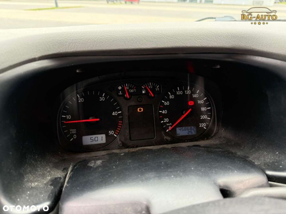 Volkswagen Transporter - 22