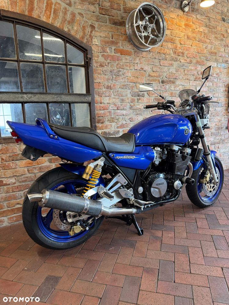 Yamaha XJR - 3