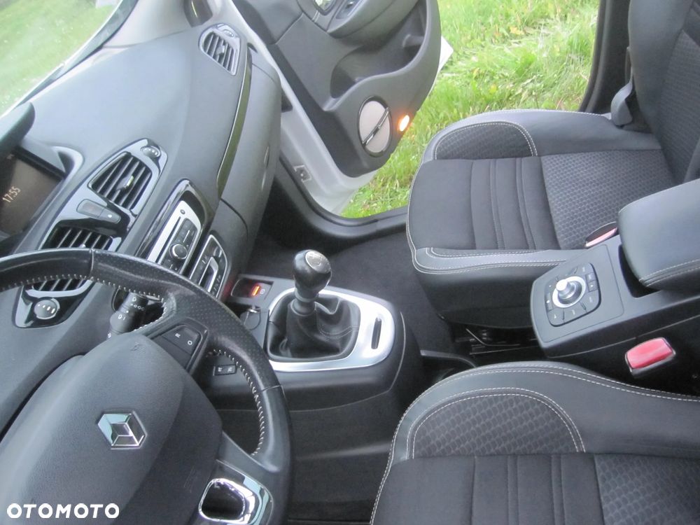 Renault Scenic Energy TCe 130 S&S Bose Edition - 13