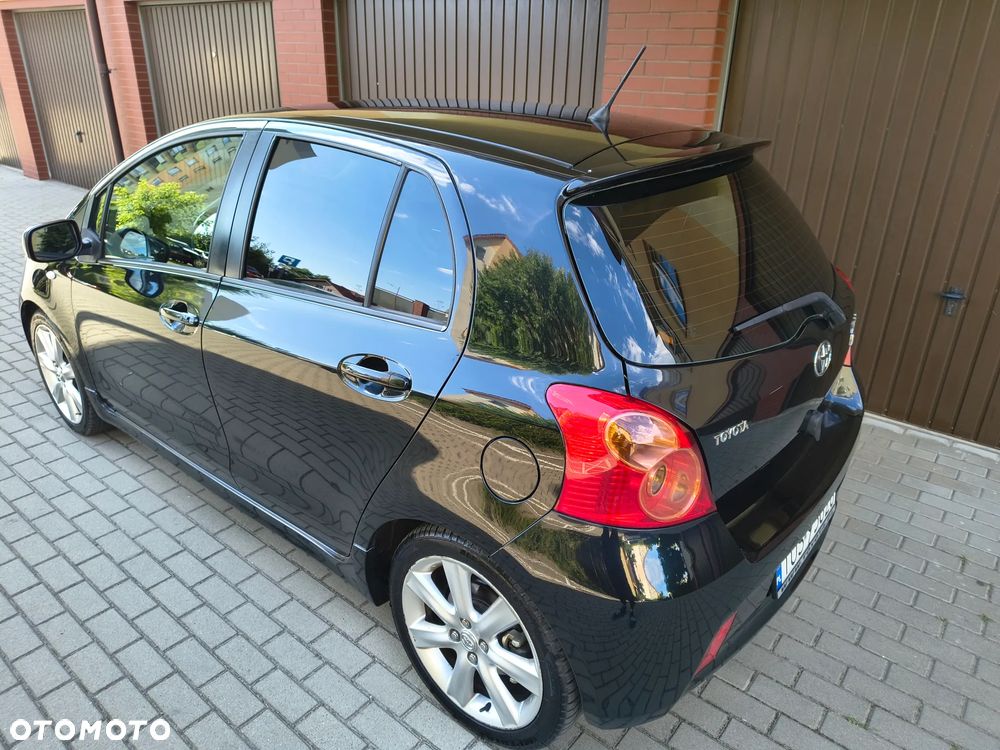 Toyota Yaris - 16