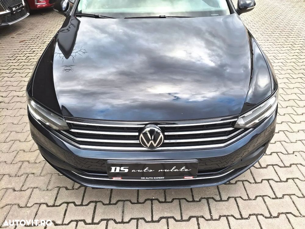 Volkswagen Passat 2.0 TDI DSG Comfortline - 24