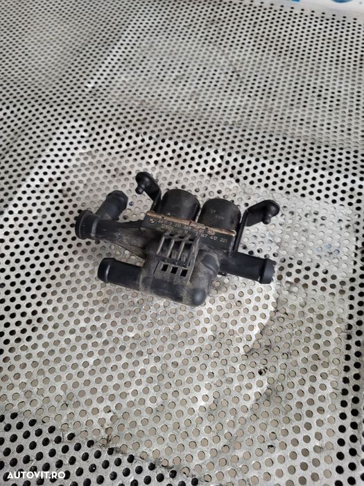 Pompa Suplimentara Auxiliara Apa Bmw F10 F11 Cod  Dezmembrez Bmw F10 F11 LCI M Paket Cod Moto - 1