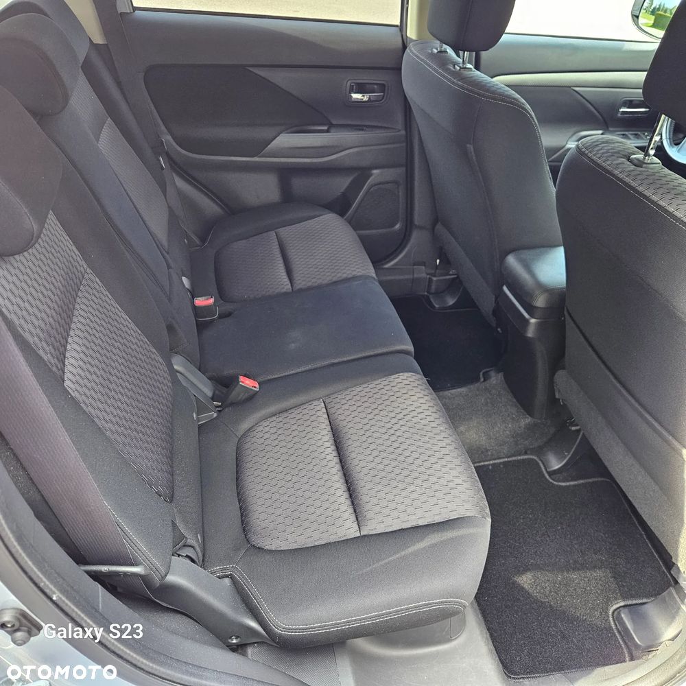 Mitsubishi Outlander 2.0 2WD CVT Diamant Edition - 24