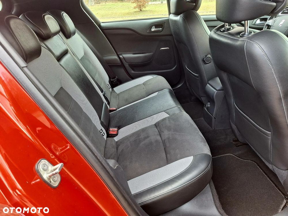 Citroën DS4 1.6 e-HDi SoChic MCP - 12