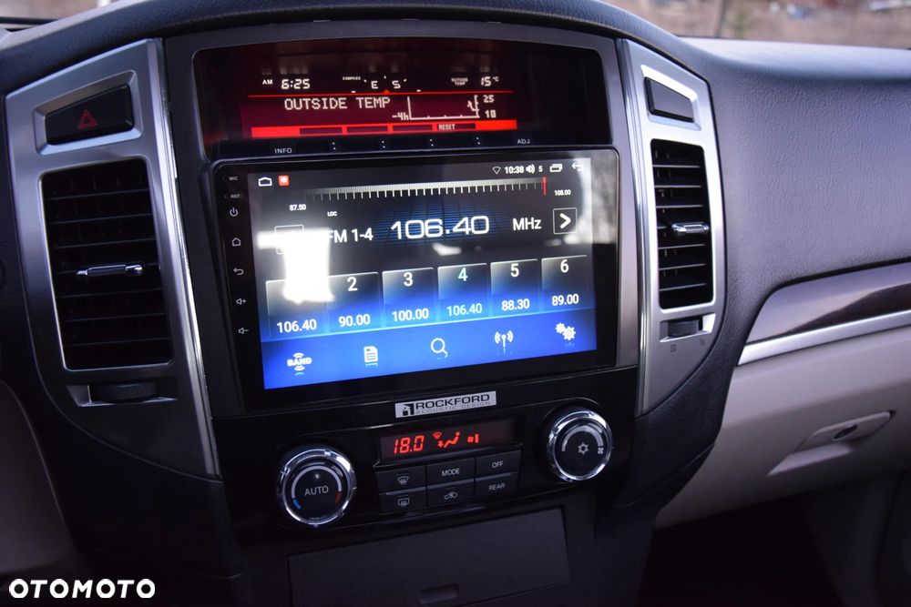 Mitsubishi Pajero - 27