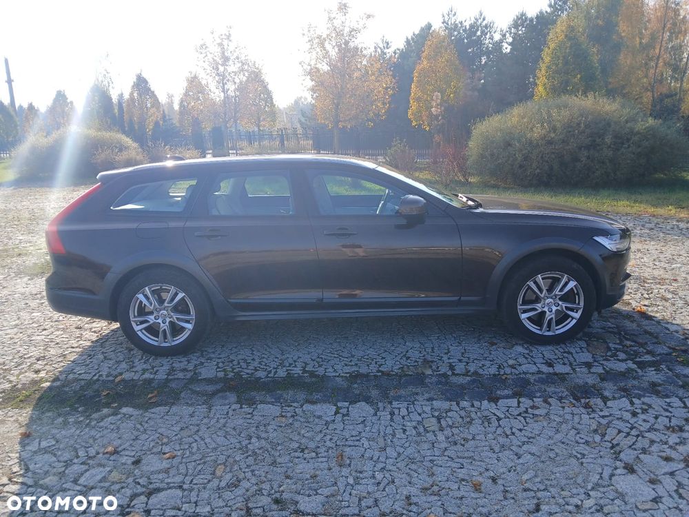 Volvo V90 Cross Country D4 AWD - 9