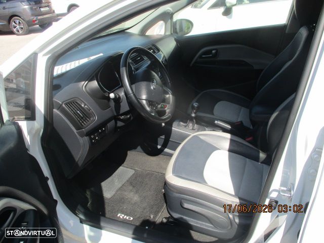Kia Rio 1.2 Attract - 7