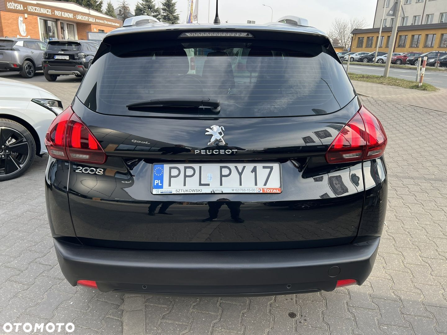 Peugeot 2008 - 10