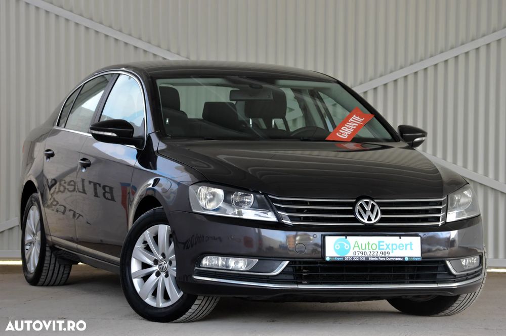 Volkswagen Passat 2.0 Blue TDI SCR Comfortline - 9