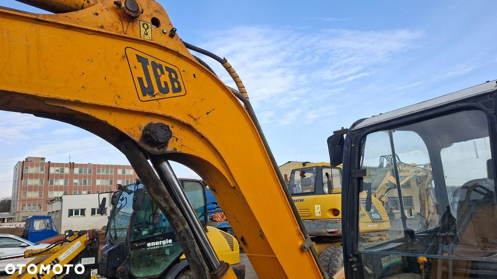 JCB 8052 - 24