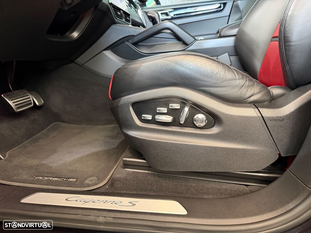Porsche Cayenne S Platinum Edition - 11