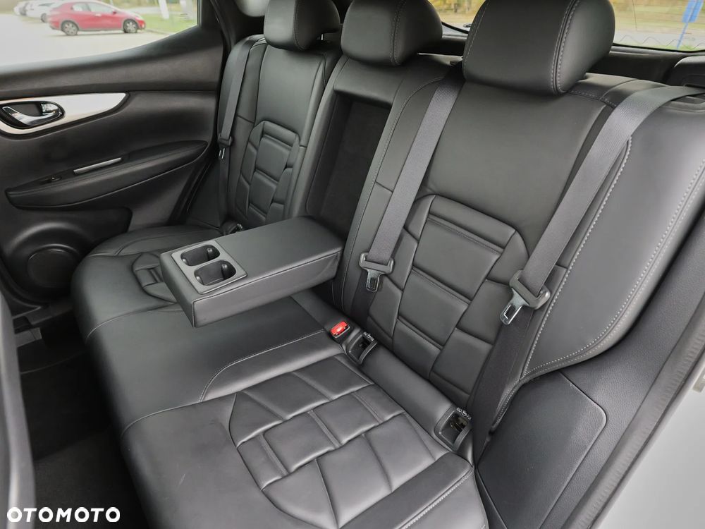 Nissan Qashqai 1.6 DIG-T TEKNA+ - 23