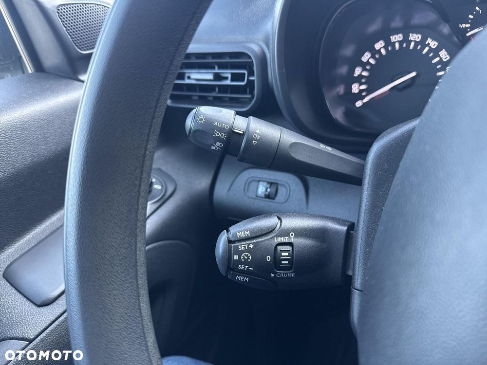 Toyota Proace City Verso 1.5 D-4D Combi - 15