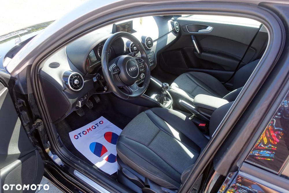 Audi A1 Sportback 1.6 TDI Attraction - 11