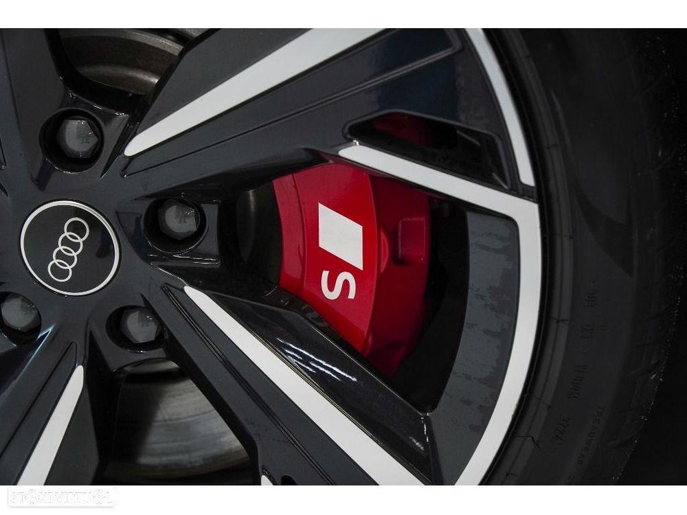 Audi A6 Avant e-tron - 16