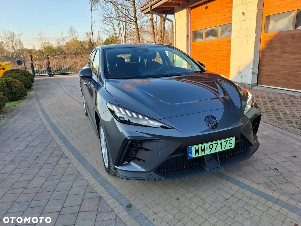 MG 4 Luxury 49 kWh - 36