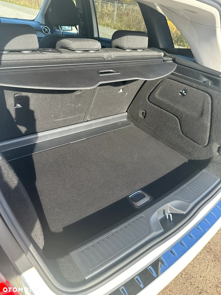 Mercedes-Benz Klasa B 180 7G-DCT Urban - 13