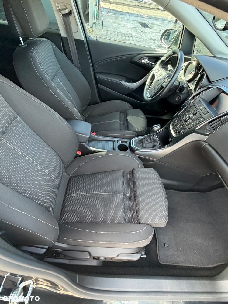 Opel Astra 2.0 CDTI Exklusiv - 11