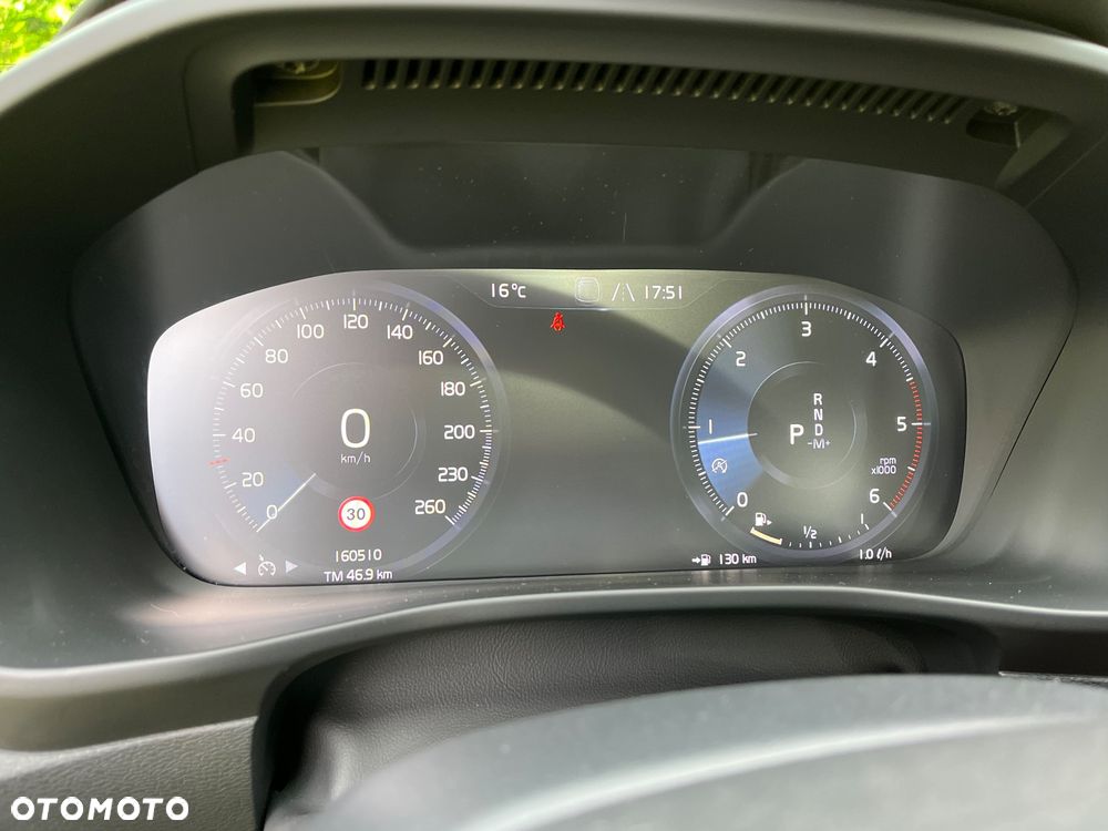 Volvo XC 40 D4 AWD Geartronic Inscription - 24