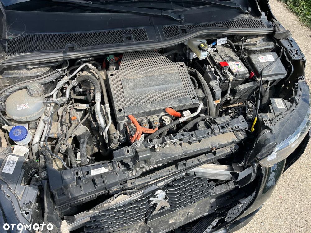 Peugeot 208 - 14