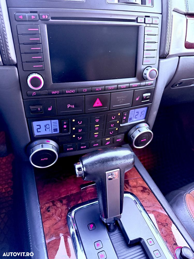 Volkswagen Touareg 3.0 V6 TDI Aut. - 38