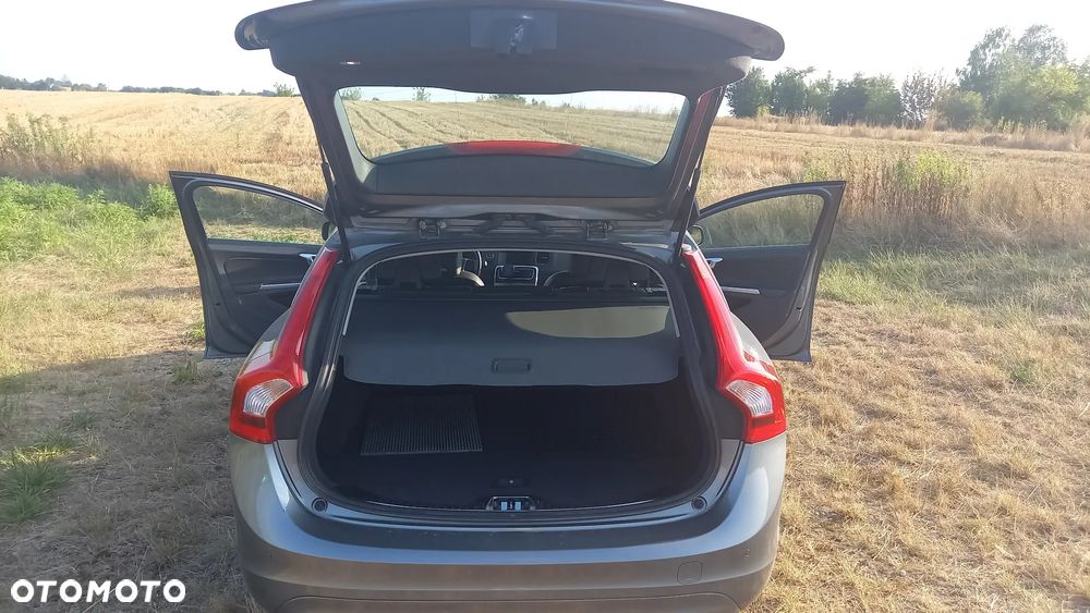 Volvo V60 D3 Geartronic Momentum - 18