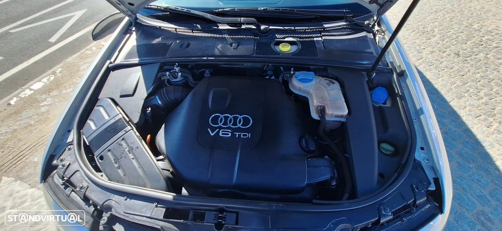 Audi A4 2.5 TDI quattro - 10