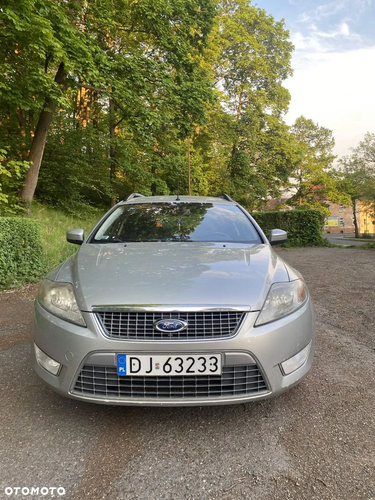 Ford Mondeo 2.0 Ghia - 12