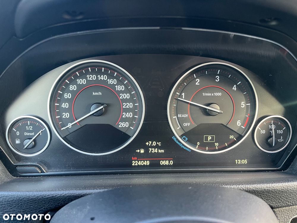 BMW 3GT 320d Sport Line - 12