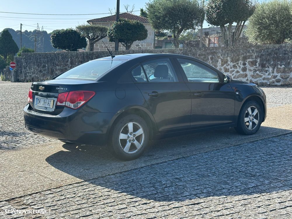Chevrolet Cruze 1.6 LS - 10