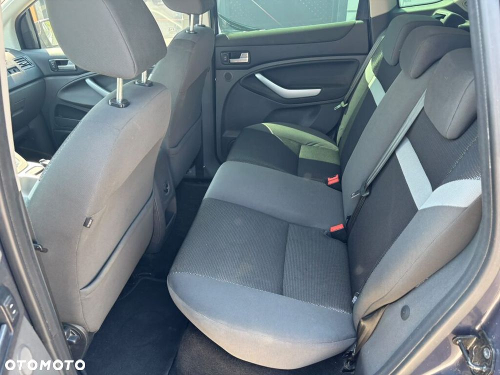 Ford Kuga 2.0 TDCi 2x4 Trend - 10