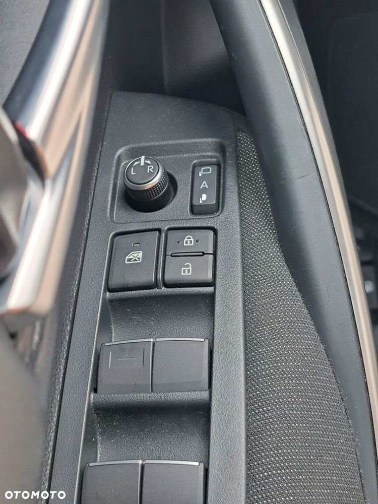 Toyota Corolla - 22