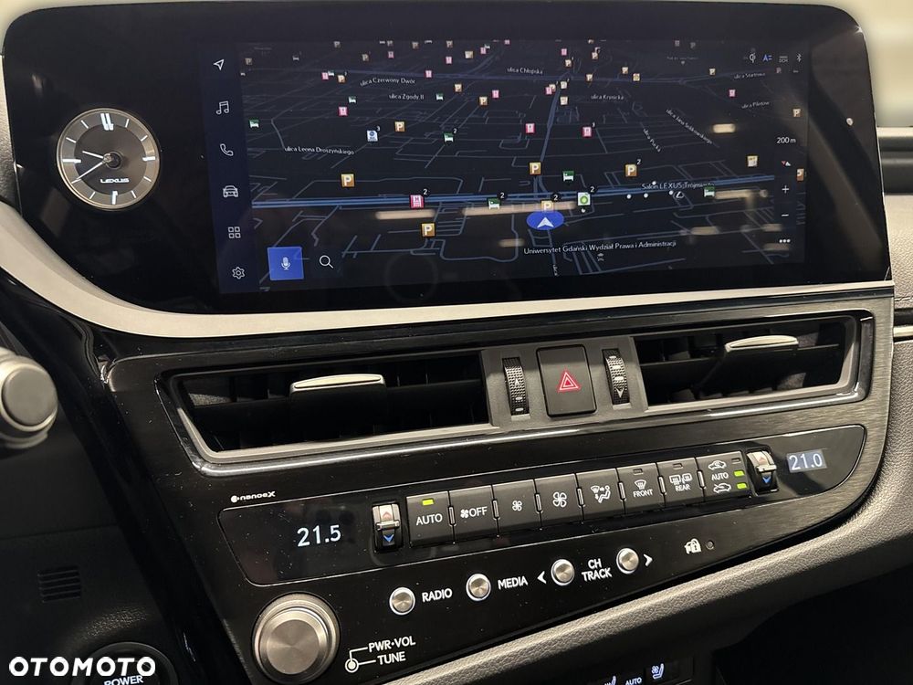 Lexus ES 300h Prestige - 21