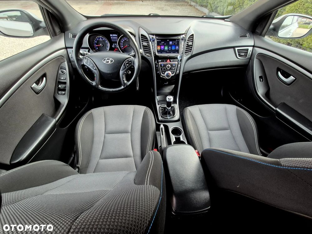 Hyundai i30 blue Kombi 1.6 GDi Passion - 5