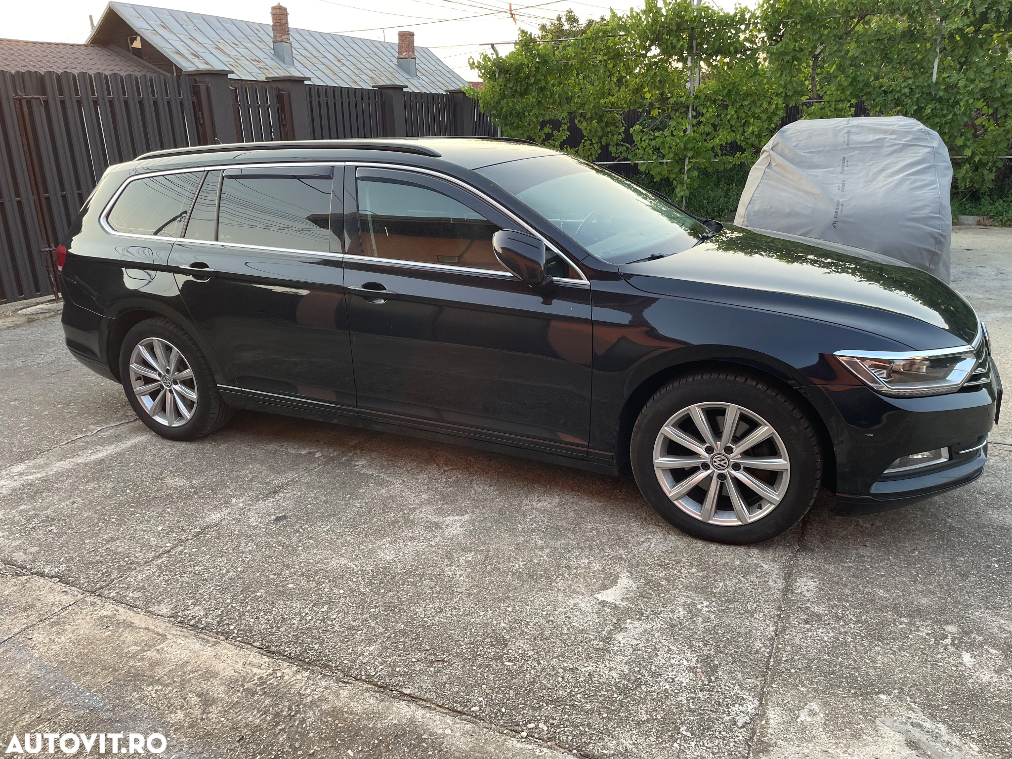 Volkswagen Passat 2.0 TDI DSG Comfortline - 4
