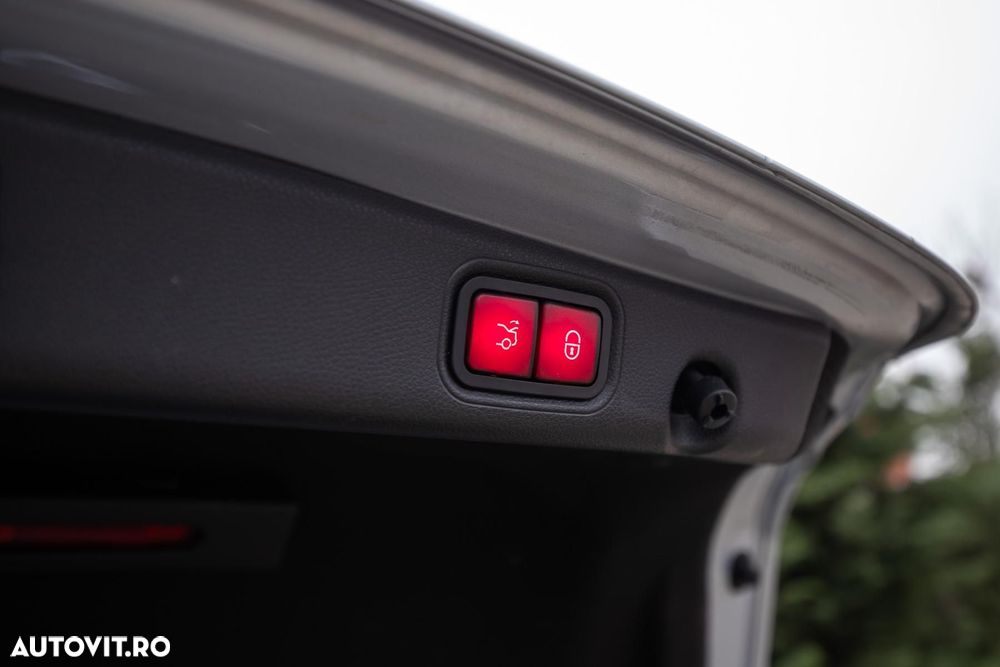 Mercedes-Benz E - 32