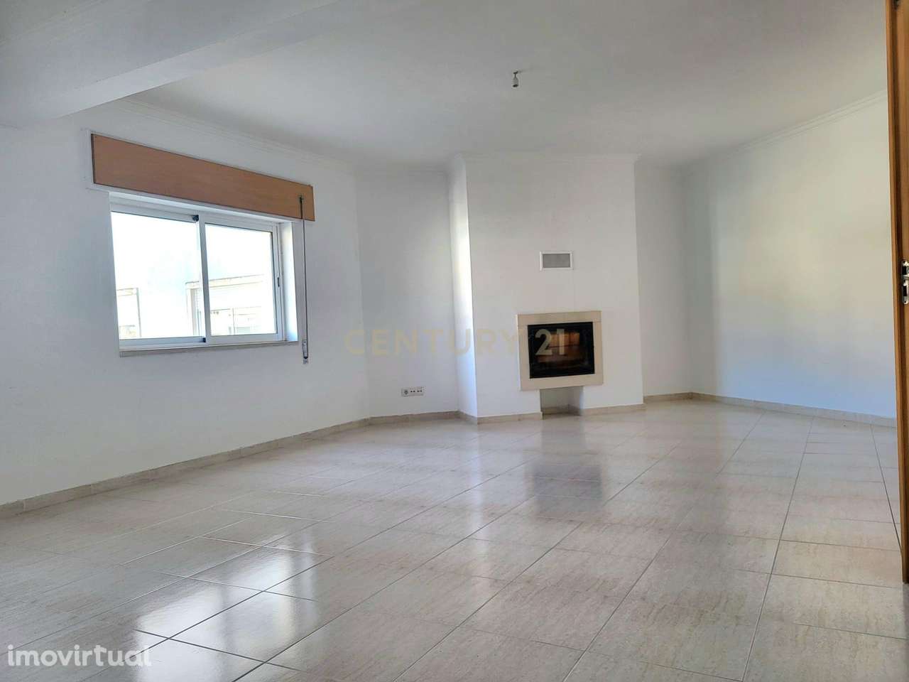 Apartamento T3 Azambuja - Grande imagem: 3/16