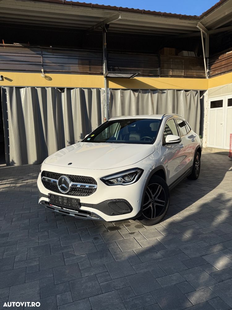 Mercedes-Benz GLA - 1
